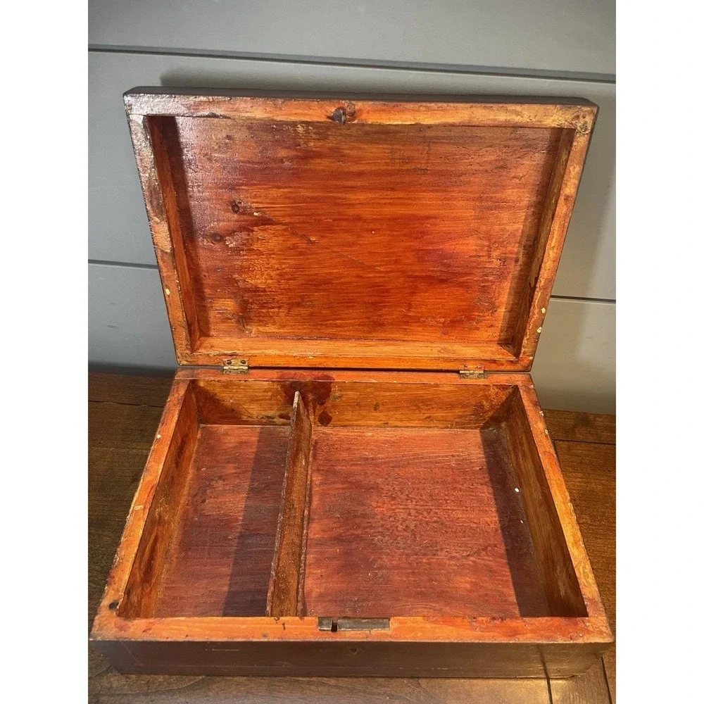 Antique Vintage inlaid SHAKER WOOD BOX  W/BRASS HINGE & Lock